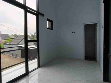 Rumah 2 Lantai Dekat Pintu Tol Sawangan4