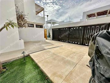 casa en Renta en Hacienda San José con alberca privada amueblada
