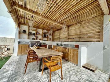 casa en Renta en Hacienda San José con alberca privada amueblada