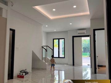 satu-satunya rumah mewah 2 lantai di pusat kota gading serpong, terlaris di kelasnya