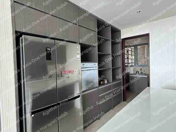 for rent Casa Domaine 3+1 bedroom Tanah Abang, Jakarta Pusat. Premium Location near business area