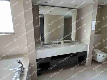 for rent Casa Domaine 3+1 bedroom Tanah Abang, Jakarta Pusat. Premium Location near business area