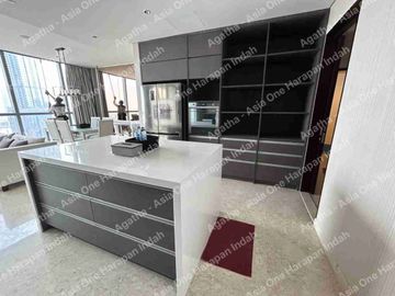 for rent Casa Domaine 3+1 bedroom Tanah Abang, Jakarta Pusat. Premium Location near business area