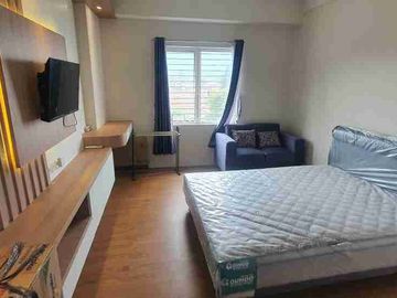 Apartemen pinewood di sewakan type studio lengkap
