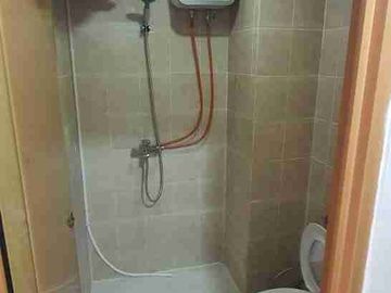 Apartemen pinewood di sewakan type studio lengkap