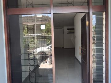 DIJUAL CEPAT MURAH RUMAH CIKUTRA SURAPATI DEKAT GEDUNG SATE KOTA BANDUNG