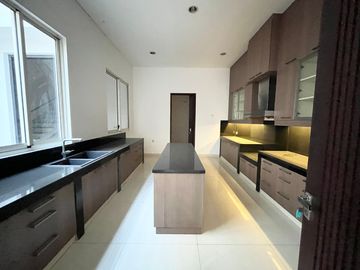Dijual Rumah Cluster The Crown PHG Gading Serpong View Golf