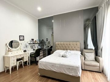 Dijual Rumah Mewah di The Crown PHG Gading Serpong