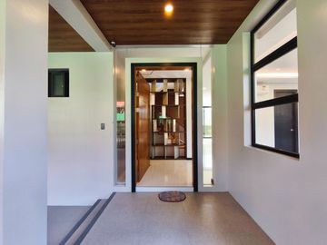 Spacious House and Lot for Sale in BF Homes near Alabang Town Center-MD