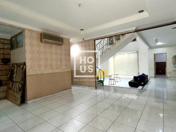 TERMURAH !! DIJUAL RUMAH VIEW TAMAN DI TEBET BARAT, SIAP HUNI BNAGUNAN 2 LANTAI, AKSES JLN 2 MOBIL, LOKASI STRATEGIS, NEGO !!
