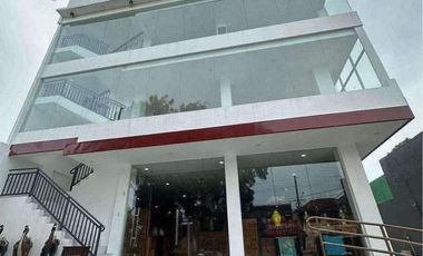 FOR SALE: Commercial or Residential Building in BF Hoes, Parañaque City