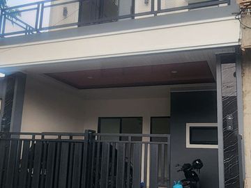 Rumah 2 Lantai  samping masjid Graha Pratama Citra Raya
