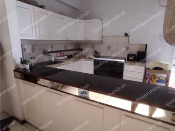 Disewakan Rumah Cocok Untuk Usaha/Kantor Turangga Bandung