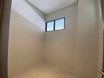 FOR SALE! 49M Townhouse 4-Storey w/ 4 Bedrooms in Paco Manila-AP