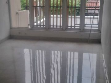 Rumah Luas Harga Bagus di Lokasi Favourite Raffles Hills Cibubur