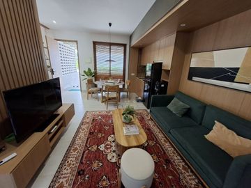 959 Rumah 2 Lt Tropical Modern Siap Huni 5 Menit Akses Pintu Tol Limo, Cinere - Depok
