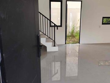DIJUAL RUMAH HOOK LAVISH HILLS CITRALAND KOSONGAN