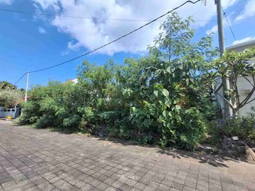 Tanah Global
Lokasi Strategis Perumahan One Gate System
Jl Tjampuhan Utama I B, Perumahan Taman Nuansa Tjampuhan, Pering, Gianyar

LT 745m
Dimensi 124m x 53m

Lahan datar siap bangun
Hadap Timur
Akses jalan 7,5m paving
Perumahan one gate system
Lingkungan perumahan mewah
Fasilitas perumahan cukup banyak

Dekat dgn fasilitas umum dan lokasi wisata pantai
Cocok untuk hunian mewah / villa
Cocok untuk investasi

Surat SHGB

Harga spesial
Rp 380jt/are saja!

Cash/kredit