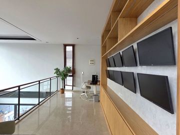 DIJUAL RUMAH MEWAH LYNDON NAVAPARK