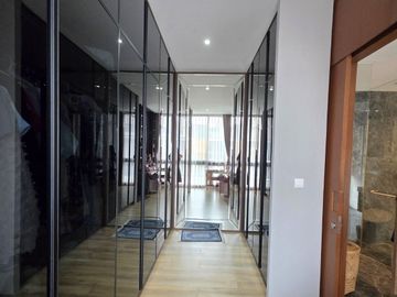 DIJUAL RUMAH MEWAH LYNDON NAVAPARK