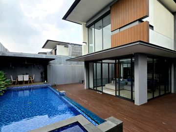 DIJUAL RUMAH MEWAH LYNDON NAVAPARK
