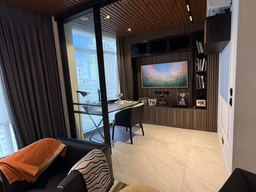 East Gallery Place - Beautiful 3BR for Sale