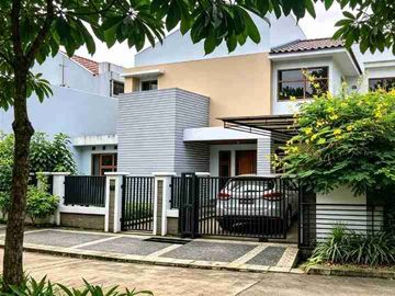 Dijual BU Rumah Jatinegara Indah Jakarta Timur LT 165 LB 240 Siap Huni