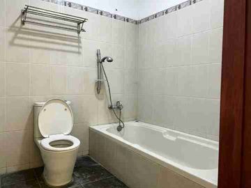 Dijual BU Rumah Jatinegara Indah Jakarta Timur LT 165 LB 240 Siap Huni