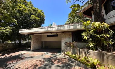 FOR SALE: LIVABLE HOUSE FOR SALE IN URDANETA VILLAGE, MAKATI CITY