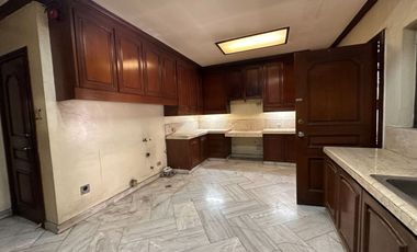 FOR SALE: LIVABLE HOUSE FOR SALE IN URDANETA VILLAGE, MAKATI CITY