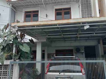rumah 2,5 lantai komplek Arcamanik endah jalan kaki ke griya