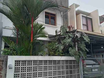 rumah 2,5 lantai komplek Arcamanik endah jalan kaki ke griya