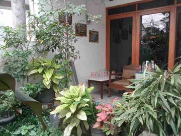 rumah 2,5 lantai komplek Arcamanik endah jalan kaki ke griya