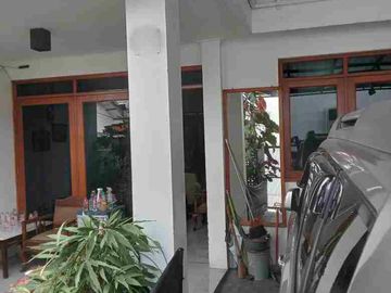 rumah 2,5 lantai komplek Arcamanik endah jalan kaki ke griya