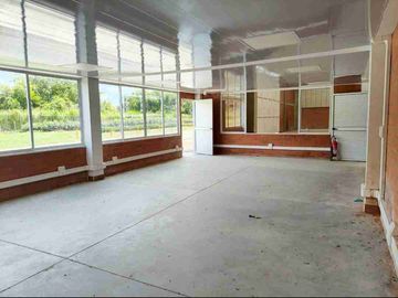 VENDO BODEGA INDUSTRIAL AL PIE DEL AEROPUERTO ALFONSO BONILLA ARAGÓN ÁREA 2000 M2