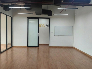 Office Gold Coast Pik luas 117 m, unfurnished rapi, murah