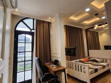Rumah Mewah Eropa Klasik Full Furnish di Antapani Bandung