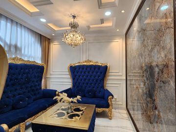 Rumah Mewah Eropa Klasik Full Furnish di Antapani Bandung