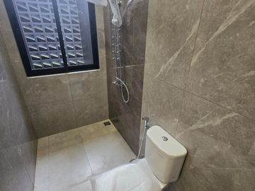 Dijual Rumah Baru 2 Lantai Minimalis Modern di Mekar Sejahtera, Bandung