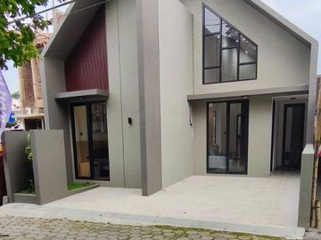 rumah baru siap huni bonus furniture di denokan maguwoharjo