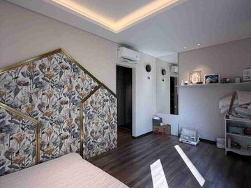 siap huni mewah pool luas Lyndon Navapark BSD
