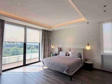 siap huni mewah pool luas Lyndon Navapark BSD