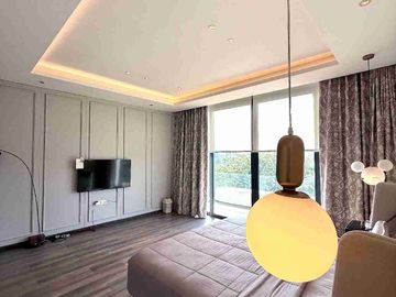 siap huni mewah pool luas Lyndon Navapark BSD