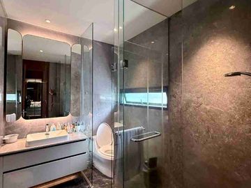 siap huni mewah pool luas Lyndon Navapark BSD