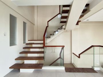For Sale 4 Storey Modern Townhouse in Morningside Terrace Subd. Sta Mesa, Manila. KSA