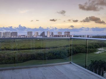 Departamento en Venta en SKY Condos 2 Recámaras