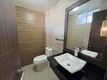 Casa 3 dormitorios Santa Lucía Quito