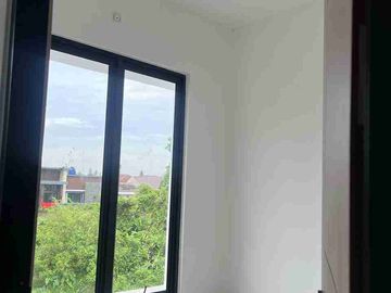 rumah 2 lantai dekat bandara