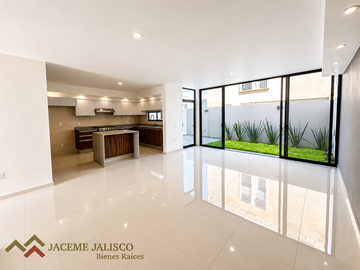 Casa en Venta Zapopan Coto Altanza - Soare 3 - Fraccionamiento Solares