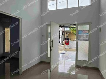 Disewakan Rumah 1 Lantai Permata Sukodono Raya Baru Gres Depan Taman